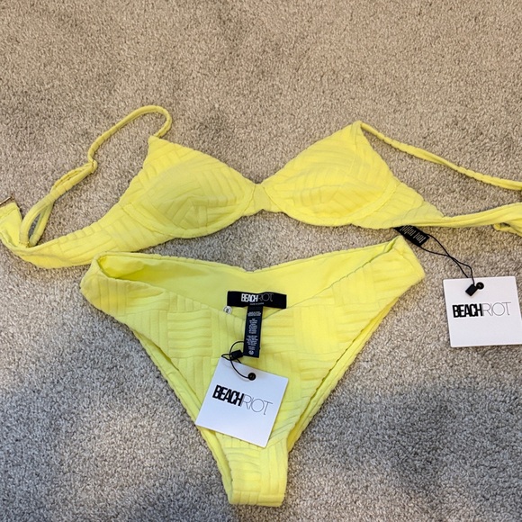 Beach Riot Yellow Bikini - Picture 6 of 6